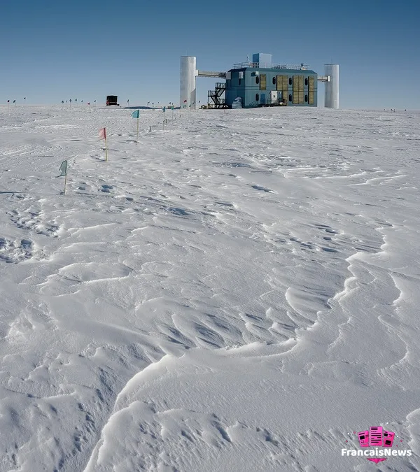 Francis Halzen, prix Nobel de physique 2026 pour IceCube le laboratoire de l'observatoire IceCube au pôle Sud, l'instrument de francis halzen