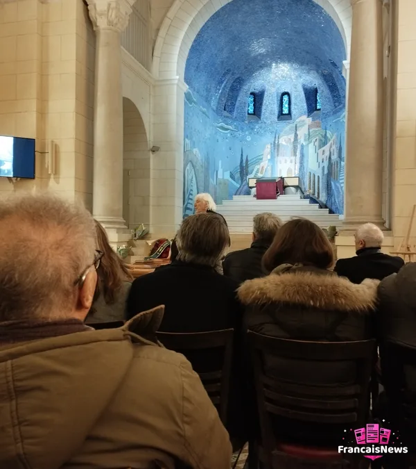 Hugues Aufray en portrait en 2024, à 97 ans toujours en tournée