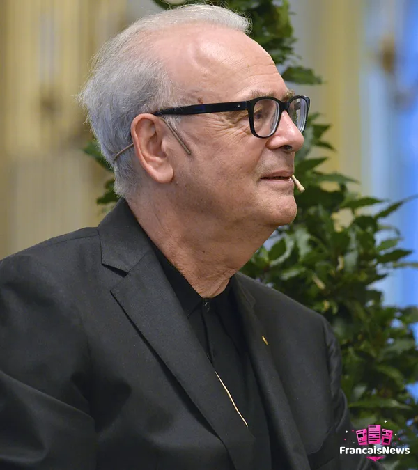 Patrick Modiano souriant de profil lors de la semaine du prix Nobel en 2014
