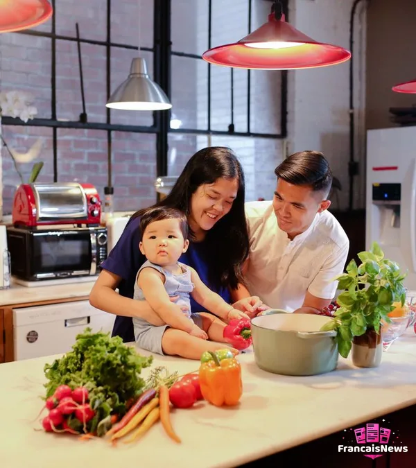 semaine du gout 2026 : une famille cuisine des légumes frais ensemble