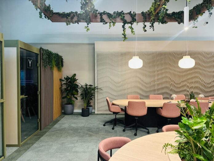 comment la Fabrication de produits acoustiques redéfinit le confort moderne