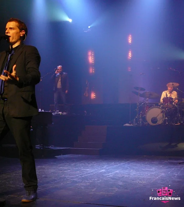 benabar en concert au Cirque Royal de Bruxelles sur scène